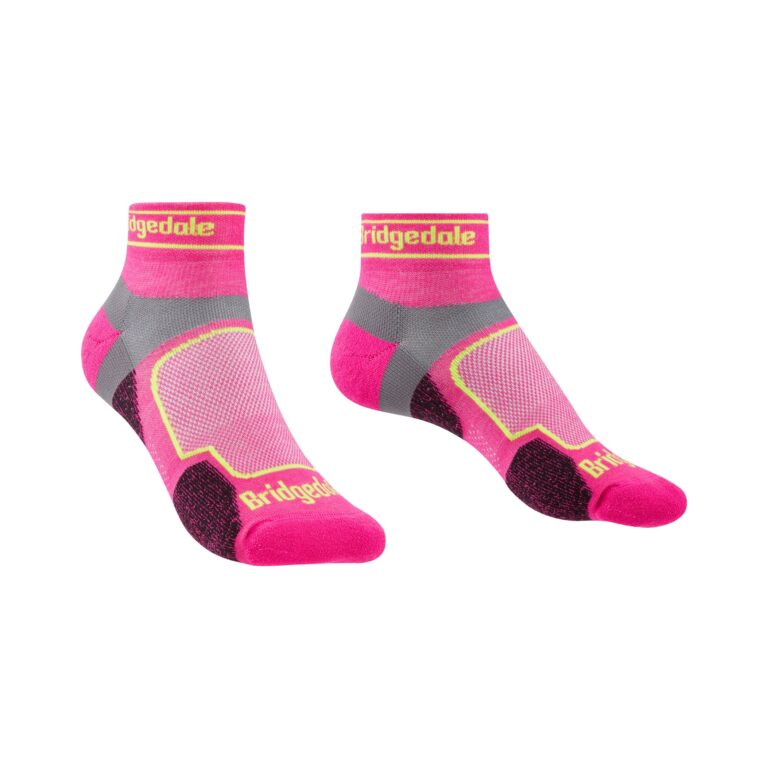 bridgedale-ultra-light-t2-womens-coolmax-sock-pink-pair