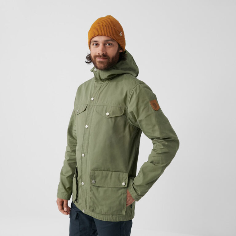 fjallraven-greenland-jacket-green-model-front